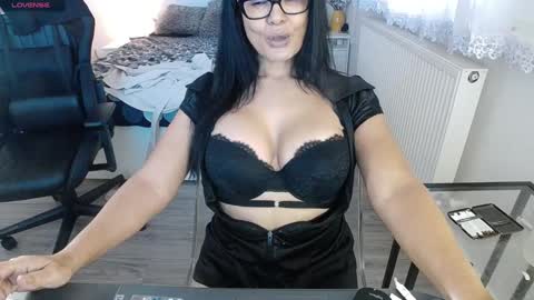 KimBeee online show from December 30, 12:31 pm