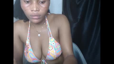 Snapshot of nautyslimfit chatting on December 4, 6:17 pm nautyslimfit online show from December 4, 6:17 pm