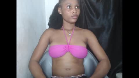 Snapshot of nautyslimfit chatting on December 5, 1:17 pm nautyslimfit online show from December 5, 1:17 pm