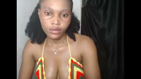Snapshot of nautyslimfit chatting on December 6, 4:03 am nautyslimfit online show from December 6, 4:03 am