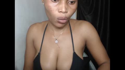 Snapshot of nautyslimfit chatting on December 11, 2:11 pm nautyslimfit online show from December 11, 2:11 pm