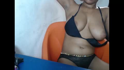 Snapshot of nautyslimfit chatting on March 2, 10:24 am nautyslimfit online show from March 2, 10:24 am