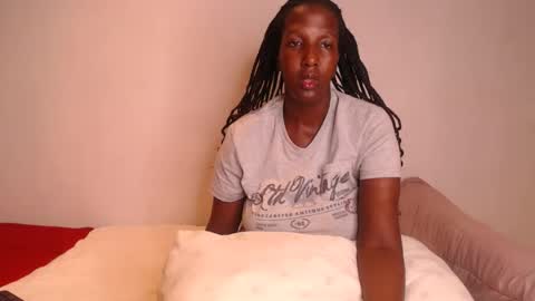 Snapshot of nawtylezi696 chatting on September 24, 7:23 am nawtylezi696 online show from September 24, 7:23 am