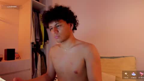 Snapshot of naxttan chatting on December 4, 5:39 am Natan online show from December 4, 5:39 am