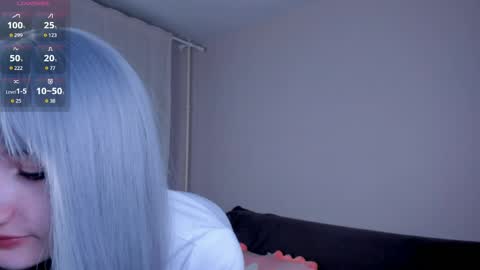 Snapshot of naya_mirel chatting on March 30, 8:21 pm Kira online show from March 30, 8:21 pm