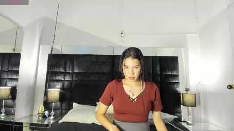 naya_sophia online show from February 11, 12:10 pm