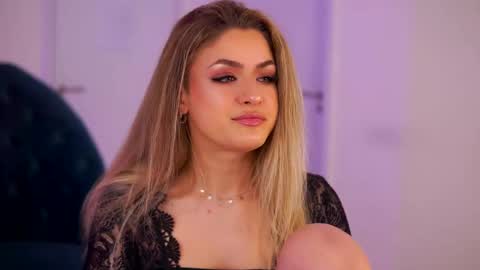 Naya online show from January 18, 7:06 pm