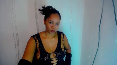 Snapshot of nayeisi_nicol chatting on September 10, 8:42 pm nayeisi_nicol online show from September 10, 8:42 pm