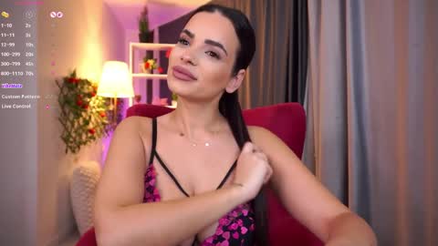 NayRazahra online show from April 1, 7:00 pm