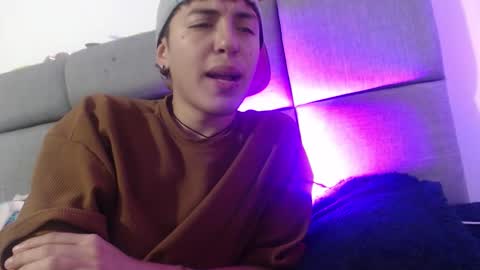 Im Nayton online show from February 2, 12:37 pm