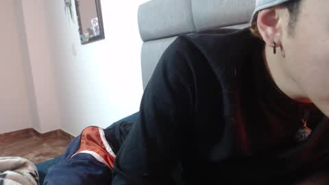 Im Nayton online show from February 5, 11:59 am