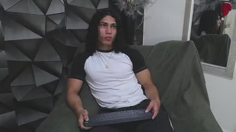 Snapshot of nazper_ chatting on December 15, 4:15 pm Nazper online show from December 15, 4:15 pm
