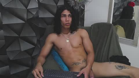 Snapshot of nazper_ chatting on December 15, 7:21 pm Nazper online show from December 15, 7:21 pm