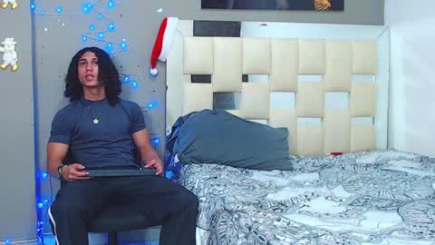 Snapshot of nazper_ chatting on December 17, 3:28 pm Nazper online show from December 17, 3:28 pm