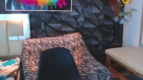 Snapshot of nazper_ chatting on February 6, 3:41 pm Nazper online show from February 6, 3:41 pm