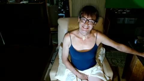 Snapshot of ndulgenetfun chatting on February 8, 9:46 am Hi Im CJ online show from February 8, 9:46 am