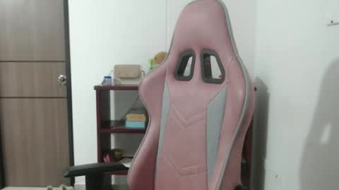 Snapshot of nebyula_star chatting on January 31, 8:18 pm Nebyula online show from January 31, 8:18 pm