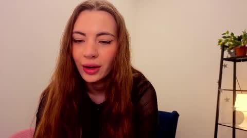 Mia online show from March 30, 5:19 am