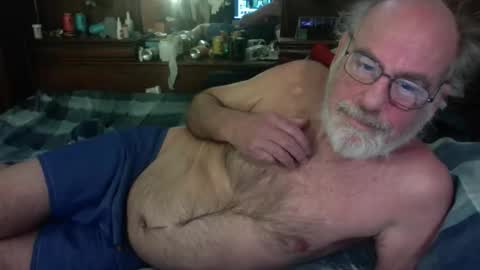 Snapshot of nedddludd chatting on May 18, 12:29 am nedddludd online show from May 18, 12:29 am