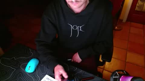 tootired online show from April 2, 6:11 am