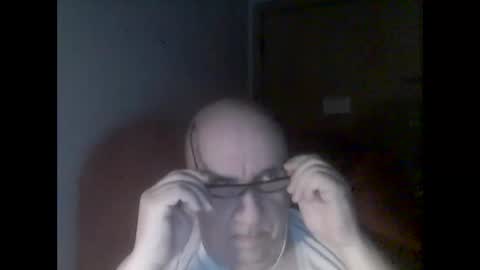 Snapshot of needlesslove chatting on January 27, 2:31 am Tom online show from January 27, 2:31 am