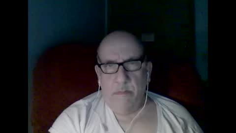 Snapshot of needlesslove chatting on September 20, 1:17 am Tom online show from September 20, 1:17 am