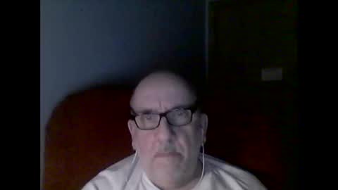 Snapshot of needlesslove chatting on December 19, 1:56 am Tom online show from December 19, 1:56 am