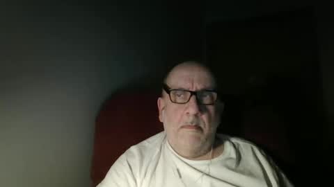 Snapshot of needlesslove chatting on March 1, 12:12 am Tom online show from March 1, 12:12 am