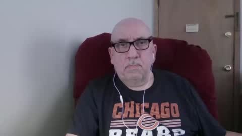 Snapshot of needlesslove chatting on March 8, 8:23 pm Tom online show from March 8, 8:23 pm