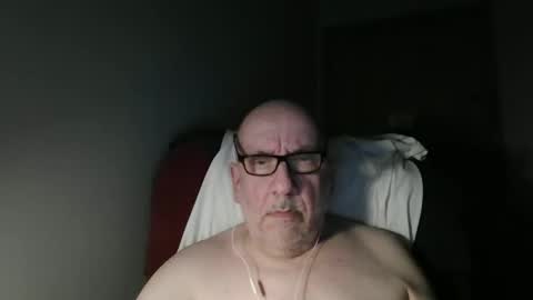 Snapshot of needlesslove chatting on March 10, 2:16 am Tom online show from March 10, 2:16 am