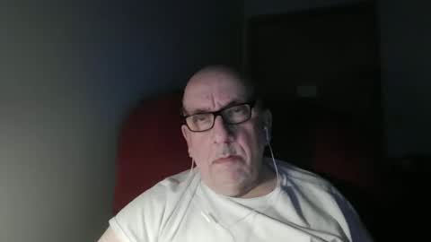 Tom online show from April 29, 2:15 am