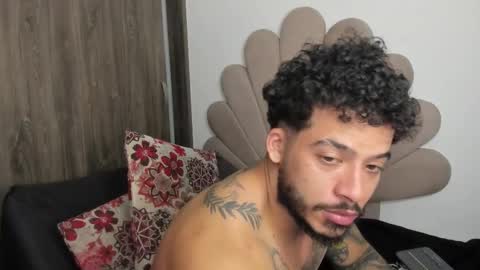 Snapshot of neeii chatting on January 5, 7:06 pm Nei turn green online show from January 5, 7:06 pm