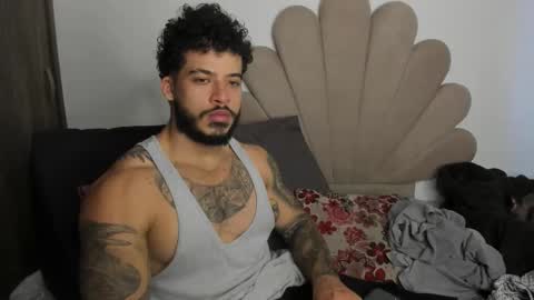 Snapshot of neeii chatting on January 14, 5:07 pm Nei turn green online show from January 14, 5:07 pm