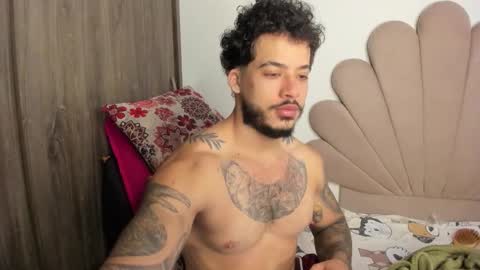 Snapshot of neeii chatting on February 15, 2:58 pm Nei turn green online show from February 15, 2:58 pm