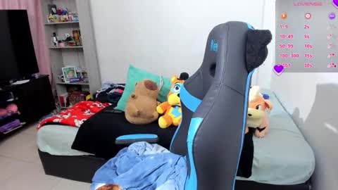 Geek Nicole    im Neeko UwU online show from October 9, 7:56 pm