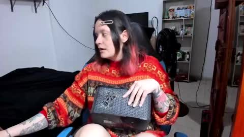 Geek Nicole    im Neeko UwU online show from May 17, 4:36 pm