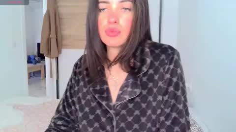 Neferutt online show from March 6, 2:57 pm