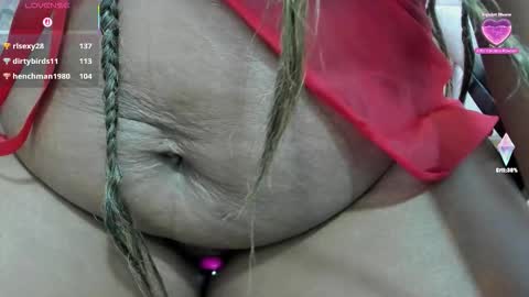 Snapshot of neffertiry_ebonny chatting on September 15, 4:12 am Nefer  online show from September 15, 4:12 am