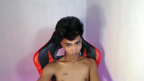 neil_asian69 online show from October 17, 1:03 pm