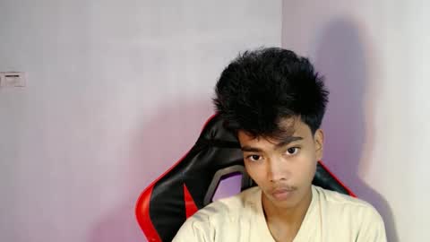 neil_asian69 online show from October 22, 6:24 am