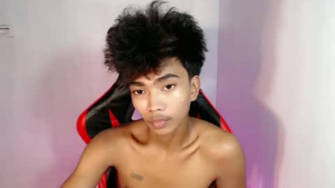 neil_asian69 online show from October 27, 9:13 am