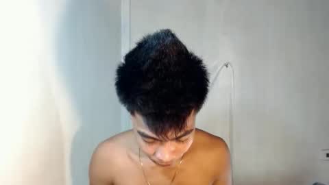 neil_asian69 online show from November 12, 10:20 pm