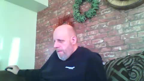 Snapshot of neil_uk_1976 chatting on December 22, 1:00 pm Neil online show from December 22, 1:00 pm