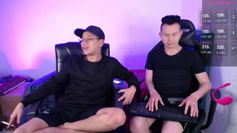 Snapshot of neithan_and_scott_ chatting on December 12, 9:48 pm NEW ONLYFANS OF SCOTT online show from December 12, 9:48 pm