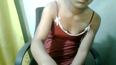 Snapshot of nelia_84 chatting on July 24, 10:35 am nelia_84 online show from July 24, 10:35 am