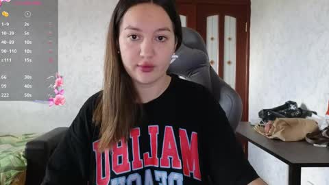 Snapshot of nellyfischer chatting on April 15, 12:23 pm Nelly online show from April 15, 12:23 pm