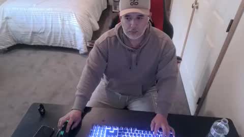 Snapshot of nelsonbucara chatting on April 4, 11:35 pm nelsonbucara online show from April 4, 11:35 pm