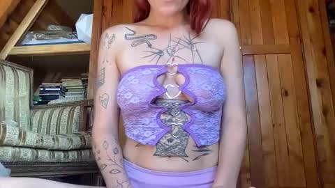 Snapshot of nemesis4you chatting on March 9, 7:18 pm Nemesis Reyn4 online show from March 9, 7:18 pm