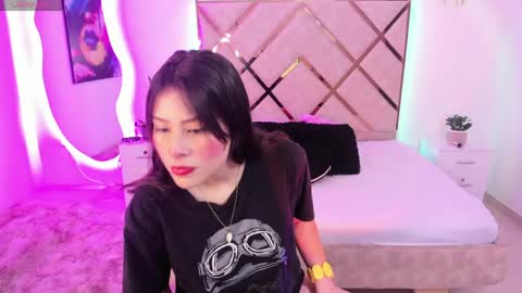 nenaarisk online show from April 4, 1:52 pm