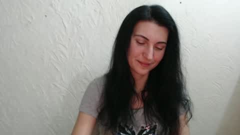 Nensy online show from January 7, 3:33 pm